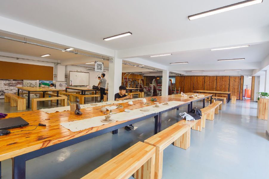 徽韻新生，智創未來 風云工坊&middot;優客工場大連啟幕，融合傳統美學與現代辦公的會議新地標