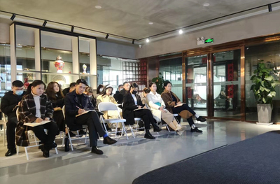 東方金典榮獲省民營文化產業商會2020年度優秀單位，協同九色鹿藝術館開展員工培訓共促文化服務發展